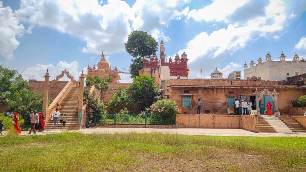 श्री राजेश्वर भगवान जीवन परिचय rajeshwardham.com rajeshwardham.com